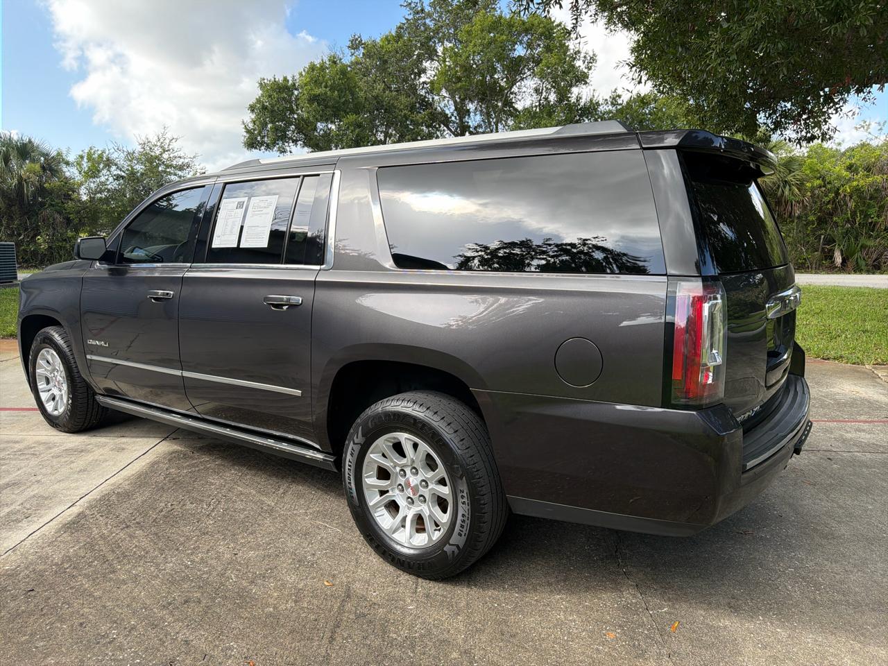 GMC Yukon XL 4WD 4dr Denali 2017