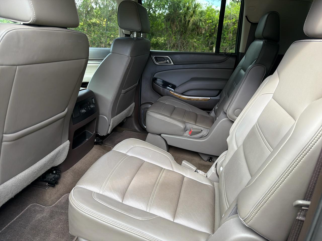 GMC Yukon XL 4WD 4dr Denali 2017