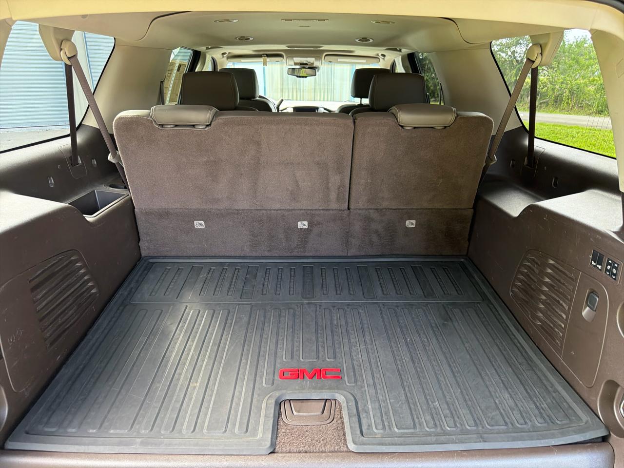 GMC Yukon XL 4WD 4dr Denali 2017