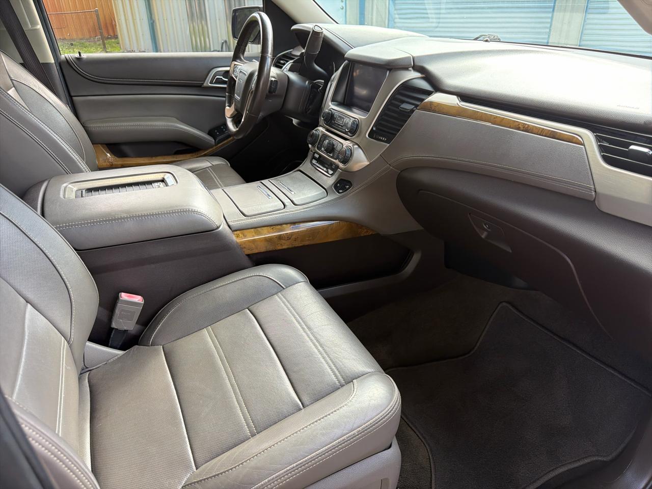 GMC Yukon XL 4WD 4dr Denali 2017