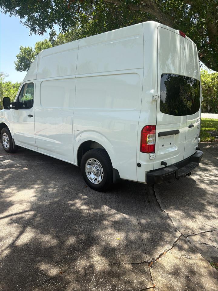 Nissan NV Cargo NV2500 HD High Roof V8 SV 2021