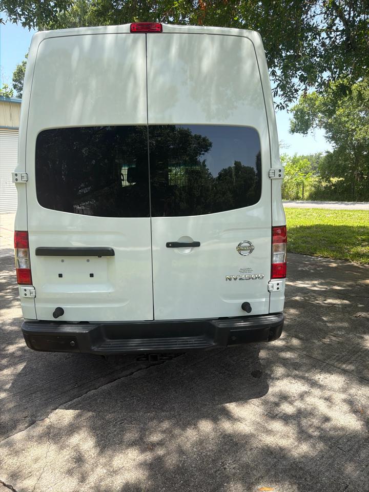 Nissan NV Cargo NV2500 HD High Roof V8 SV 2021