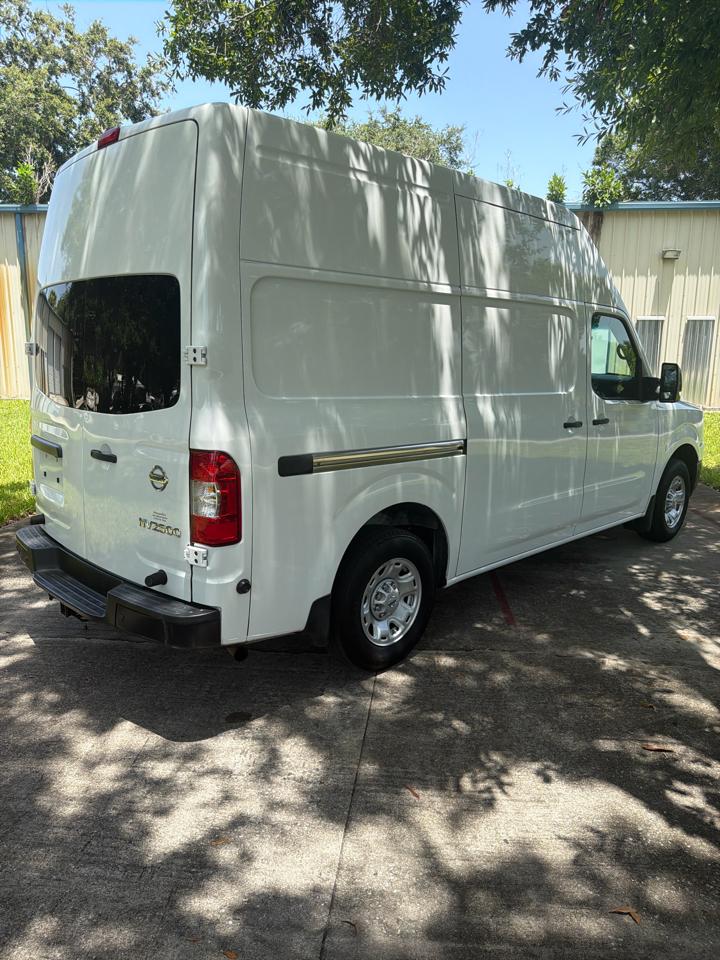Nissan NV Cargo NV2500 HD High Roof V8 SV 2021