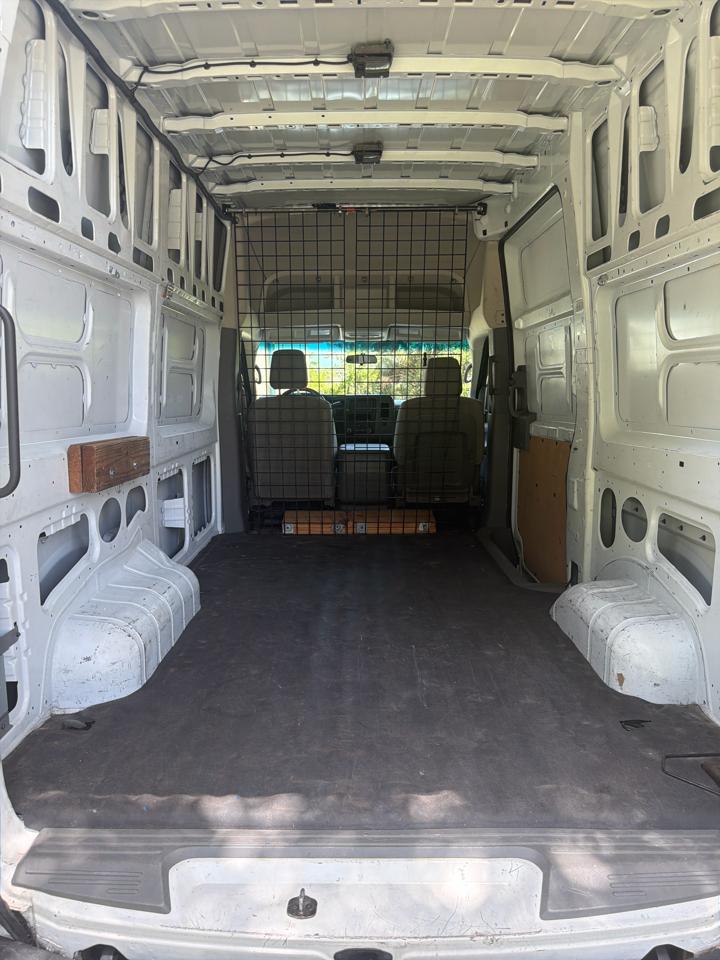 Nissan NV Cargo NV2500 HD High Roof V8 SV 2021