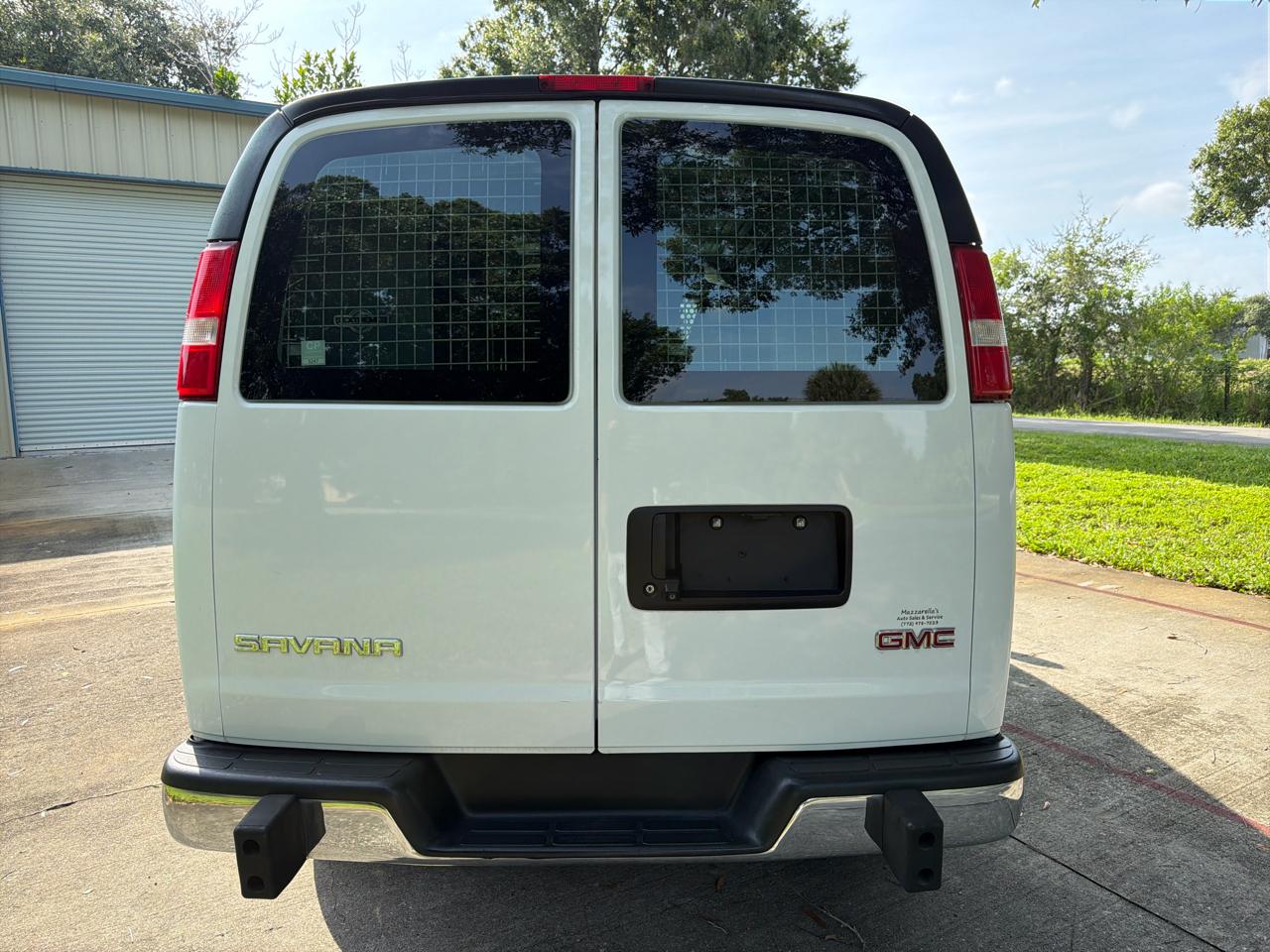 GMC Savana Cargo Van RWD 2500 135" 2020