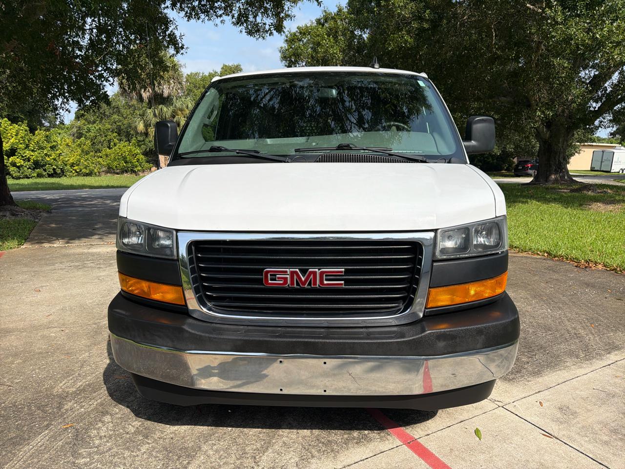 GMC Savana Cargo Van RWD 2500 135" 2020