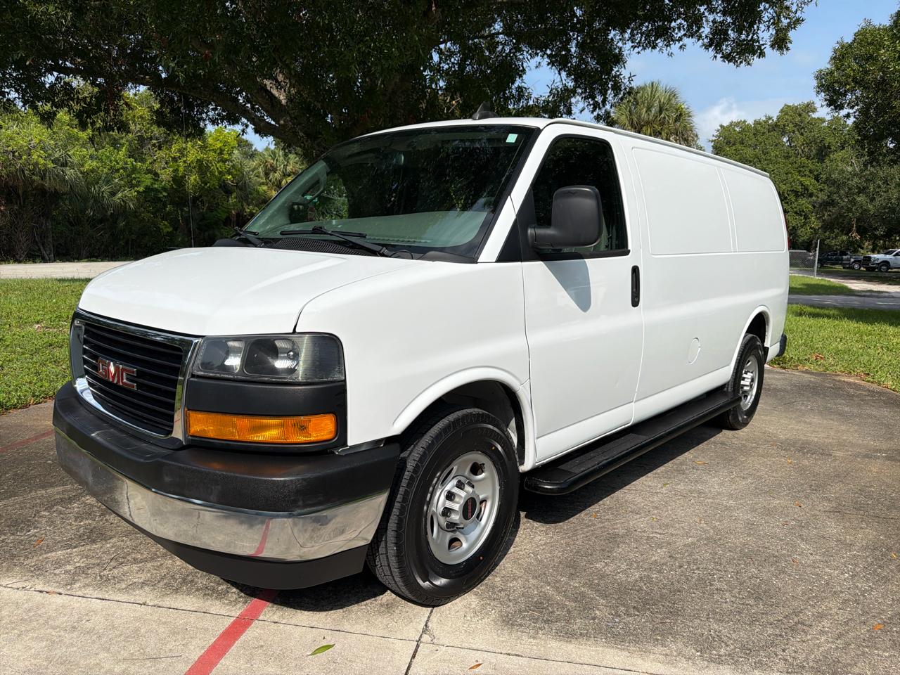GMC Savana Cargo Van RWD 2500 135" 2020