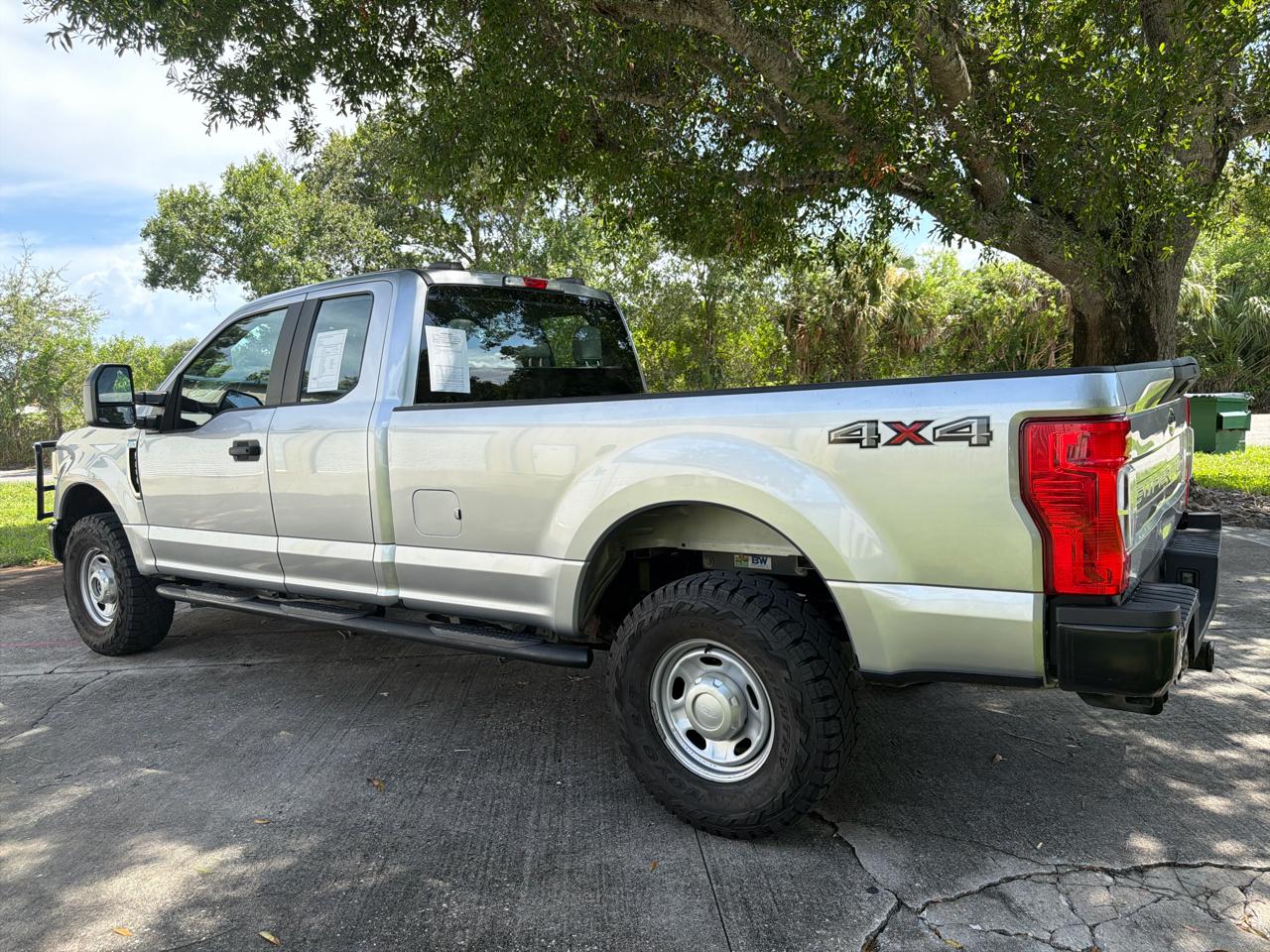 Ford Super Duty F-250 SRW XL 4WD SuperCab 8' Box 2021