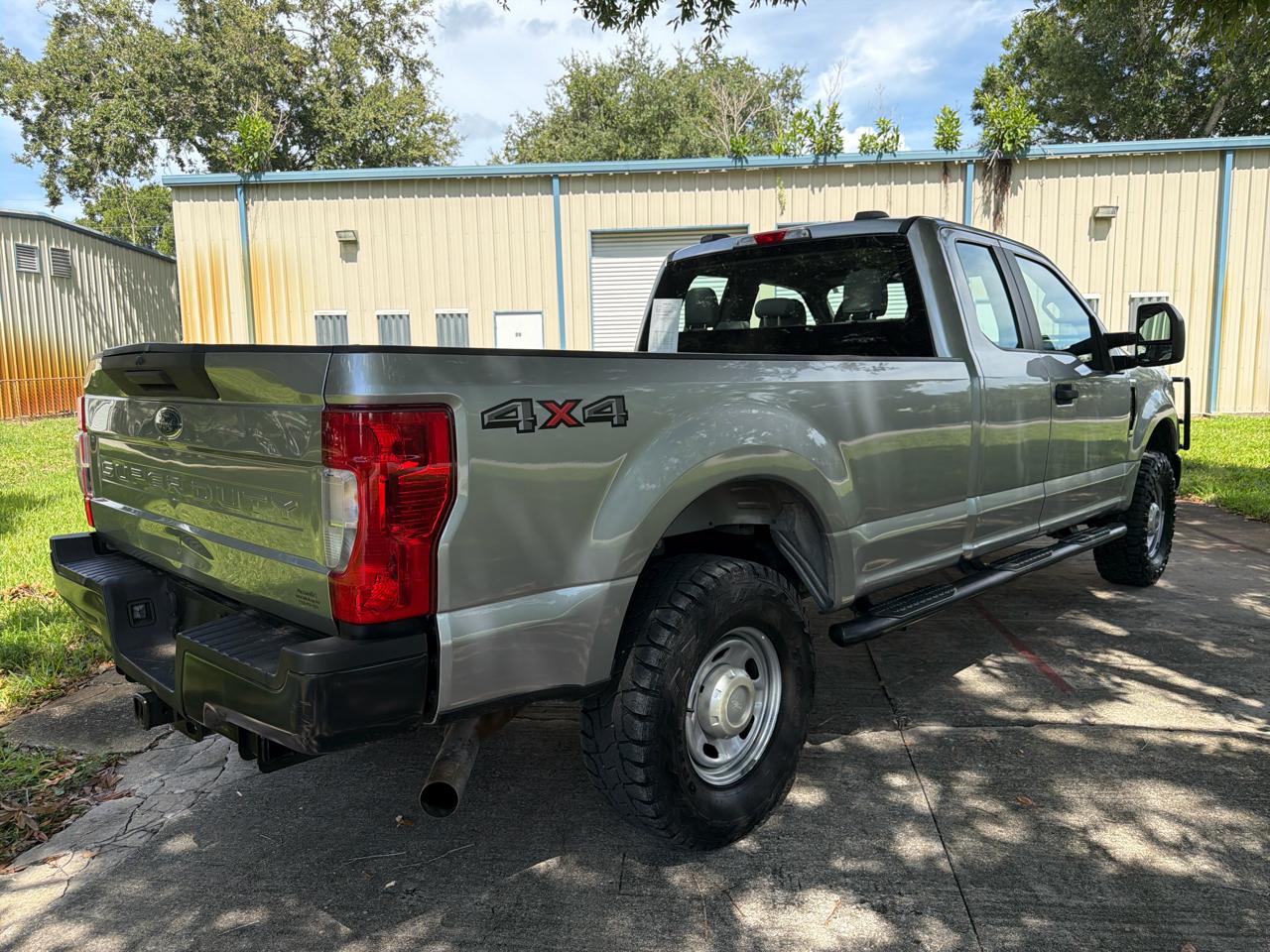Ford Super Duty F-250 SRW XL 4WD SuperCab 8' Box 2021