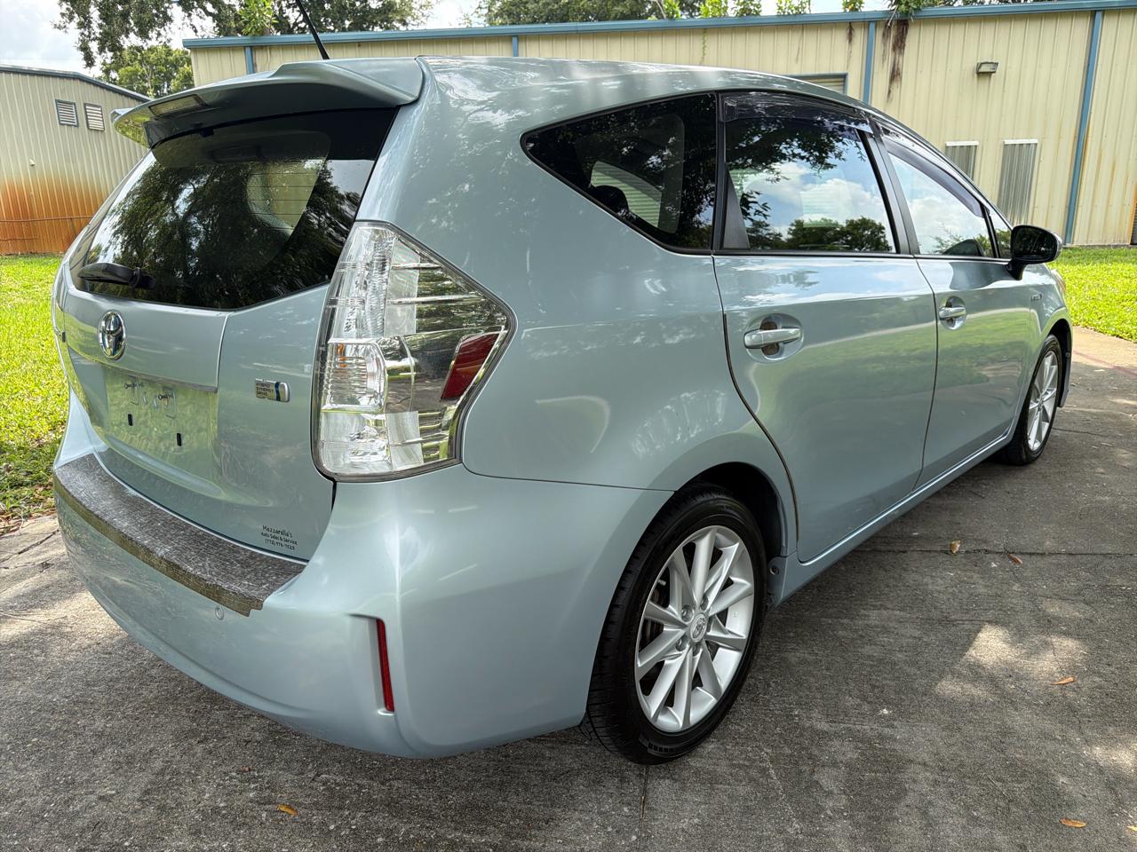 Toyota Prius V 5dr Wgn Three (Natl) 2013