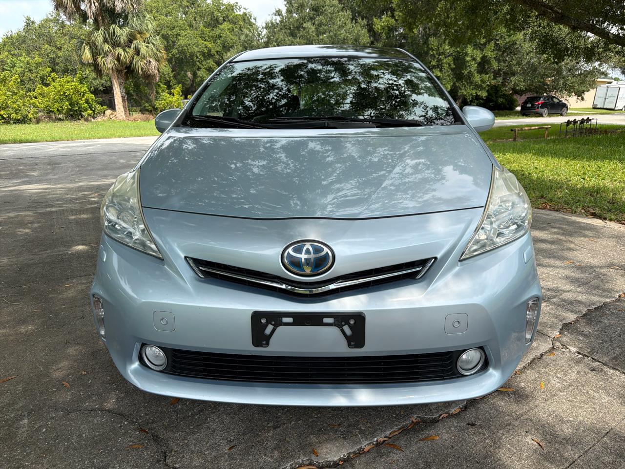 Toyota Prius V 5dr Wgn Three (Natl) 2013