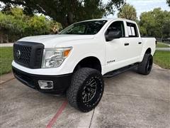 2017 Nissan Titan 
