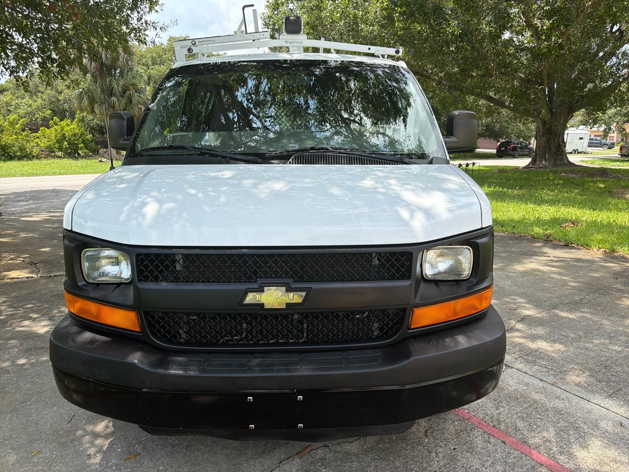 Chevrolet Express Cargo Van RWD 2500 135" 2016