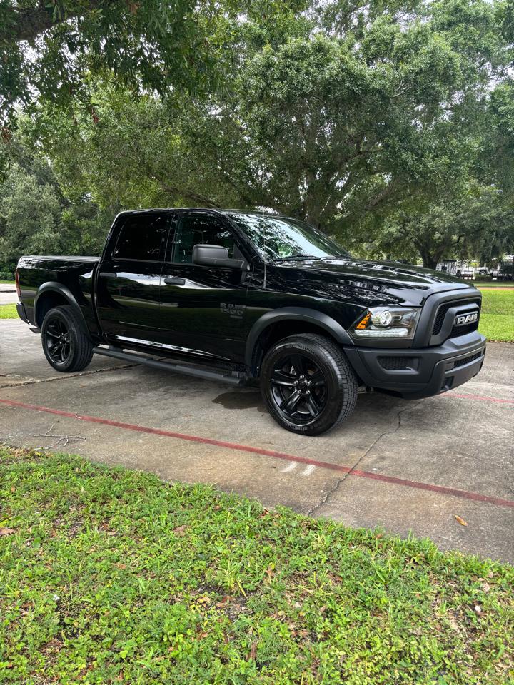 RAM 1500 Classic Warlock 4x4 Crew Cab 5'7" Box 2022