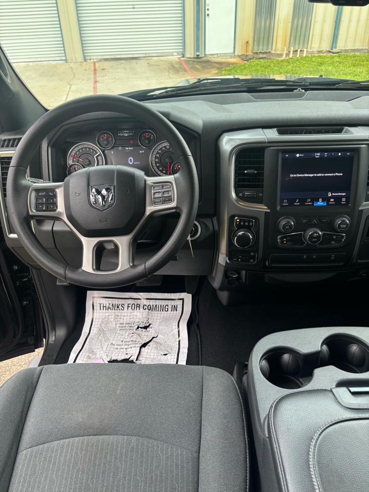 RAM 1500 Classic Warlock 4x4 Crew Cab 5'7" Box 2022