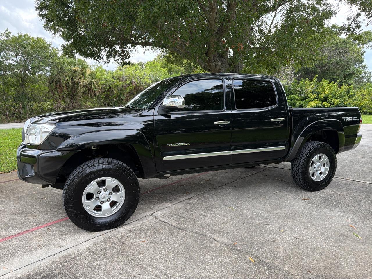 Toyota Tacoma 4WD Double Cab V6 MT (Natl) 2012
