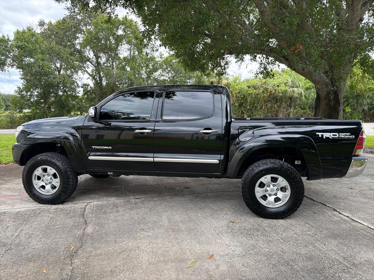 Toyota Tacoma 4WD Double Cab V6 MT (Natl) 2012