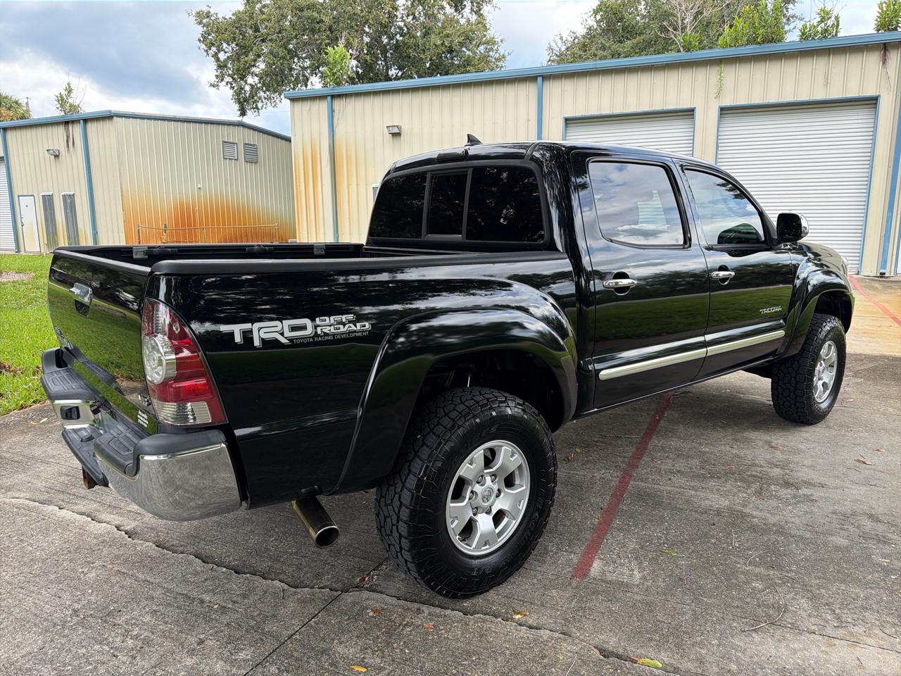 Toyota Tacoma 4WD Double Cab V6 MT (Natl) 2012
