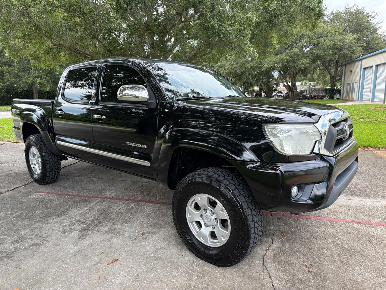 Toyota Tacoma 4WD Double Cab V6 MT (Natl) 2012