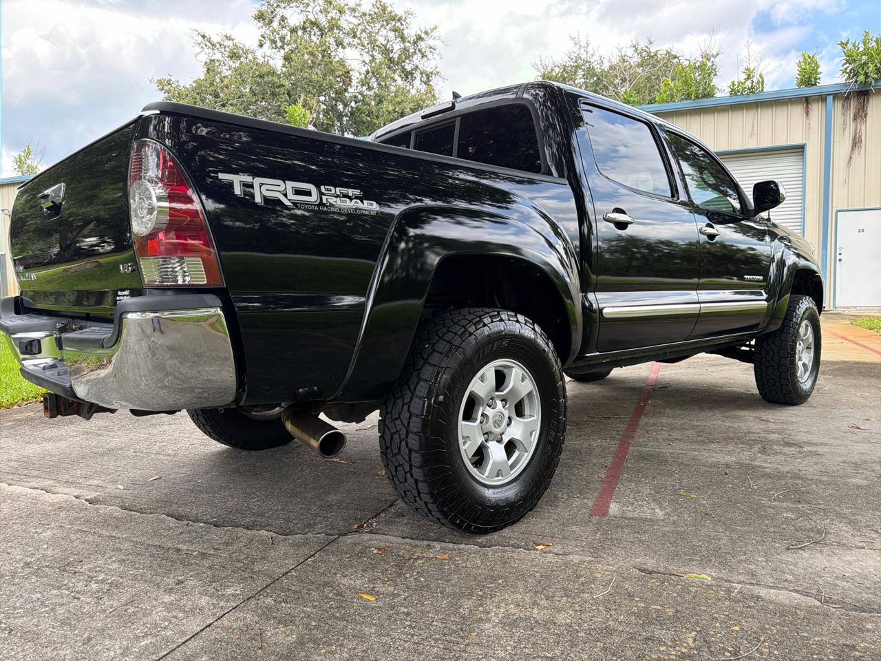Toyota Tacoma 4WD Double Cab V6 MT (Natl) 2012