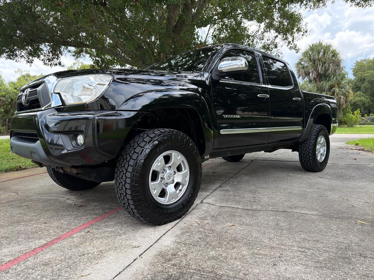 Toyota Tacoma 4WD Double Cab V6 MT (Natl) 2012
