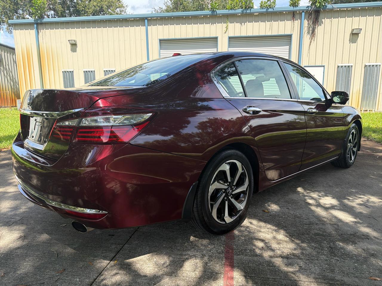 Honda Accord Sedan 4dr I4 CVT EX-L w/Navi & Honda Sensing 2016