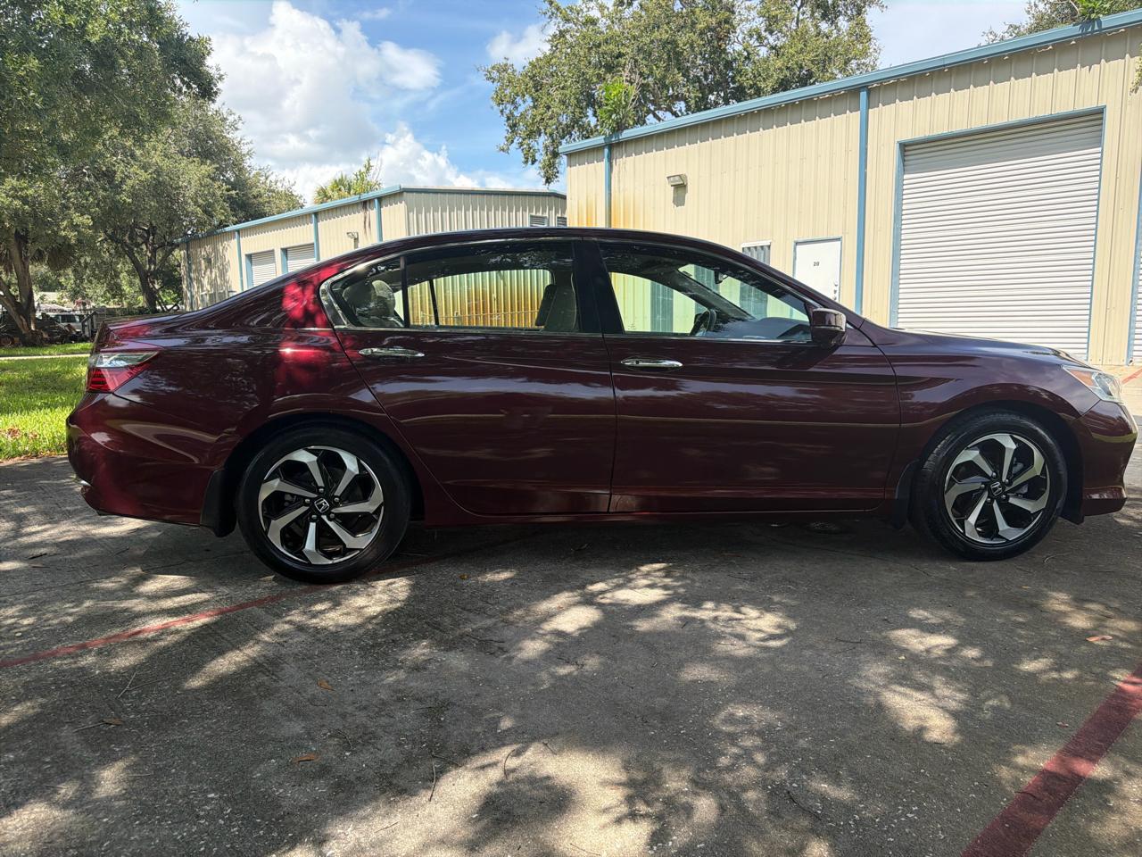 Honda Accord Sedan 4dr I4 CVT EX-L w/Navi & Honda Sensing 2016