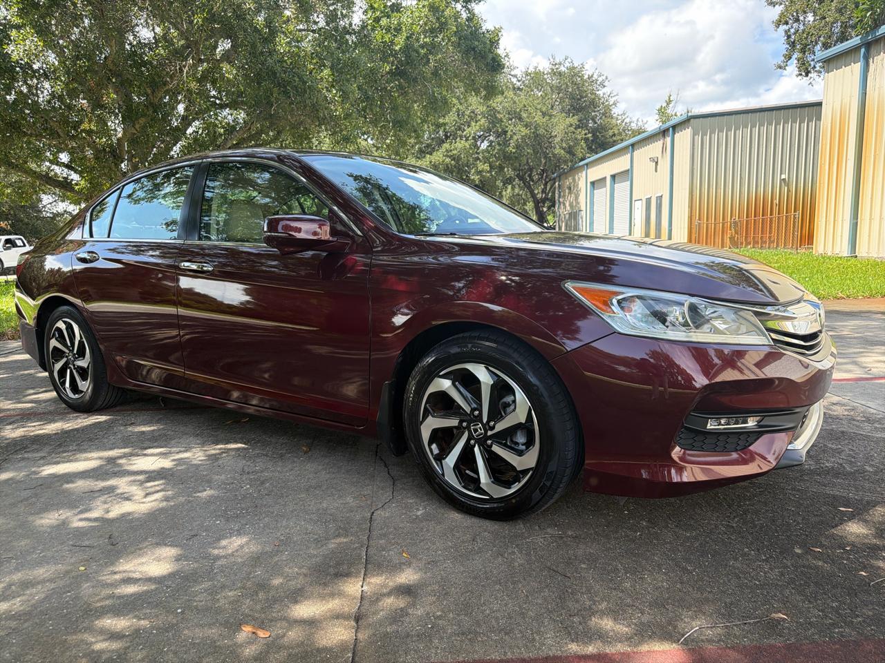 Honda Accord Sedan 4dr I4 CVT EX-L w/Navi & Honda Sensing 2016