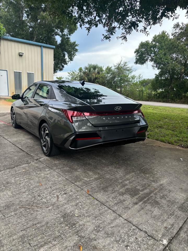Hyundai Elantra Limited IVT 2024