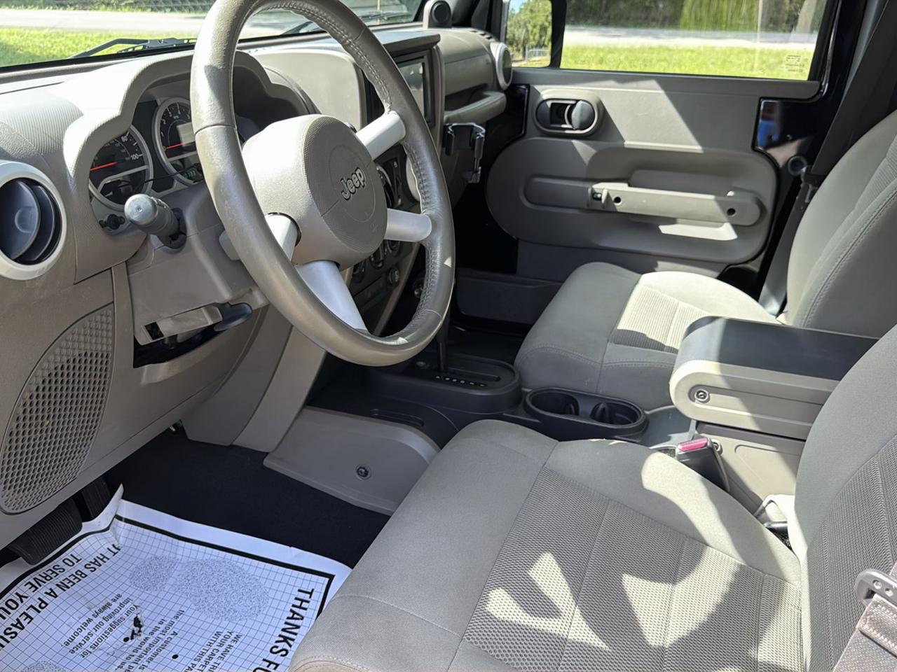 Jeep Wrangler RWD 4dr Unlimited Sahara 2008