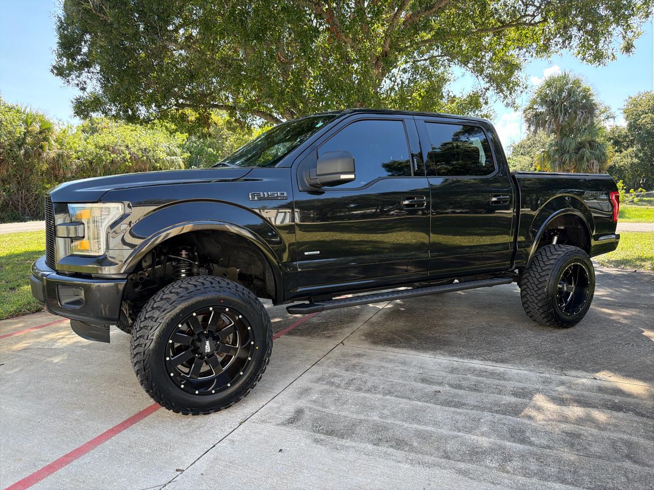 Ford F-150 2WD SuperCrew 145" XLT 2015
