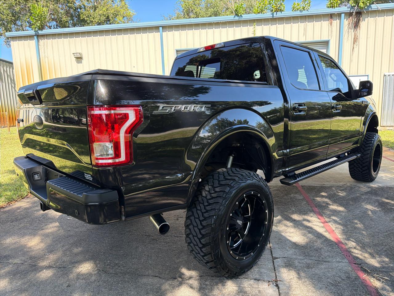 Ford F-150 2WD SuperCrew 145" XLT 2015