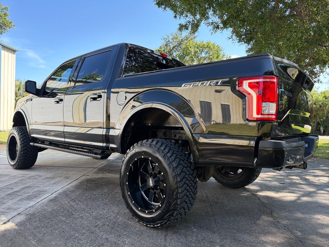 Ford F-150 2WD SuperCrew 145" XLT 2015
