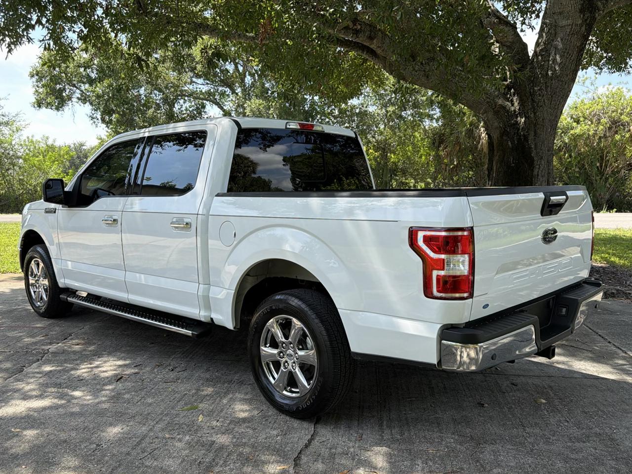 Ford F-150 2WD SuperCrew 139" XLT 2019