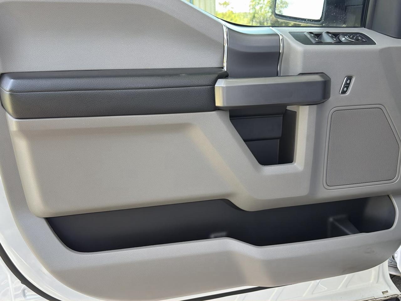 Ford F-150 2WD SuperCrew 139" XLT 2019