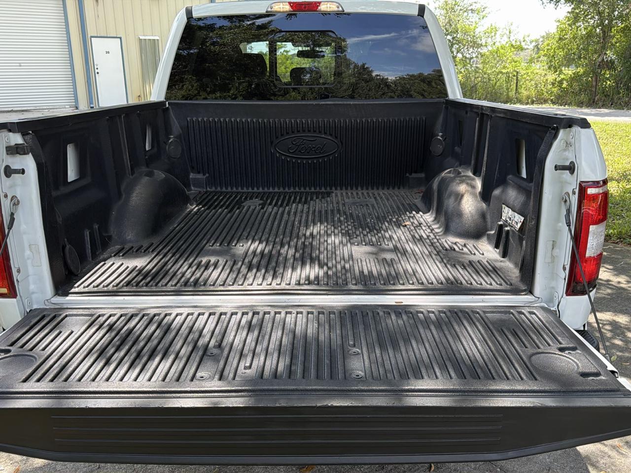 Ford F-150 2WD SuperCrew 139" XLT 2019