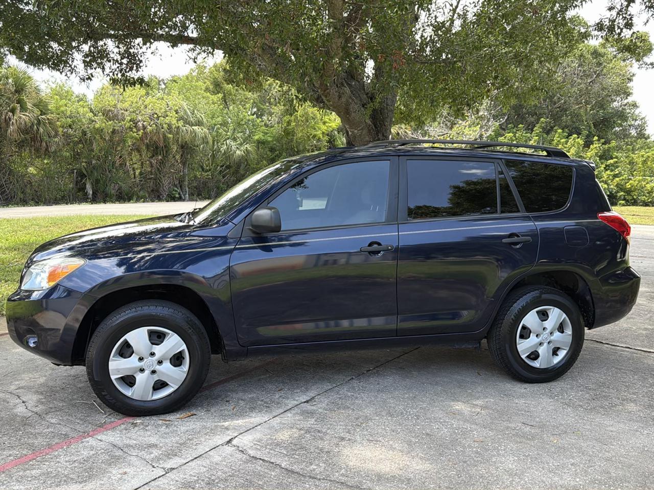Toyota RAV4 2WD 4dr 4-cyl (Natl) 2007