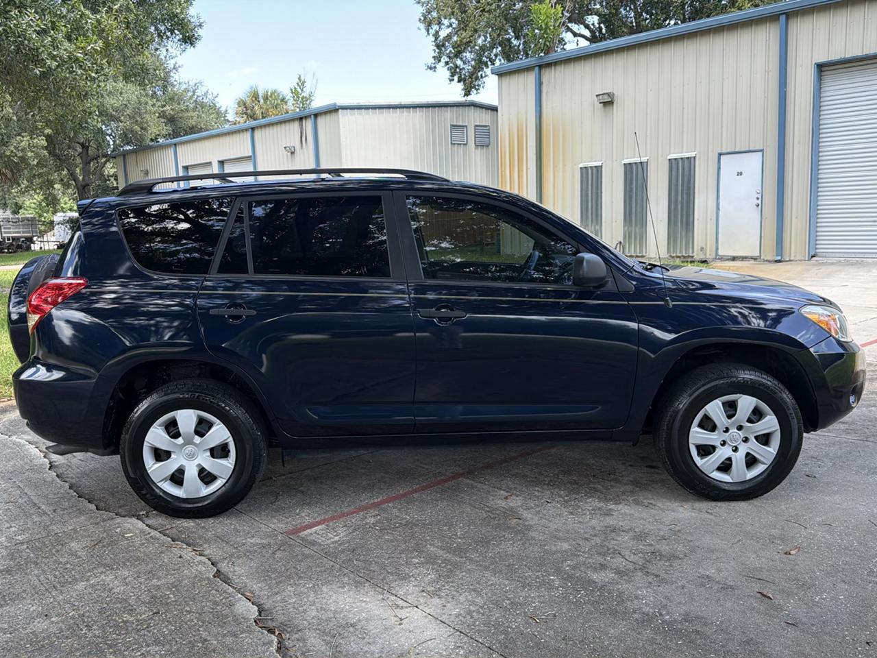 Toyota RAV4 2WD 4dr 4-cyl (Natl) 2007