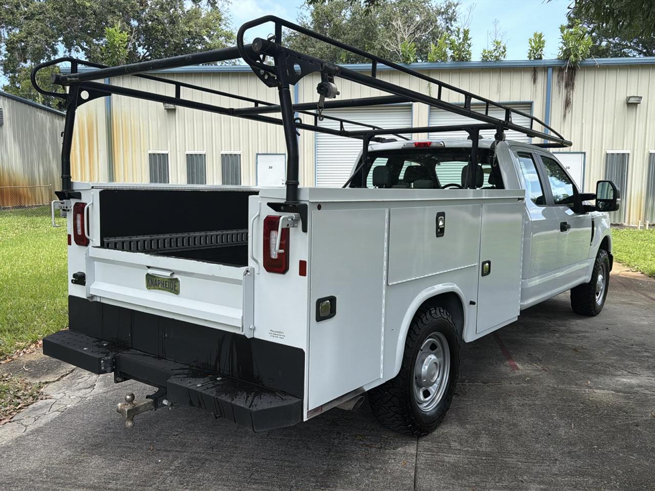 Ford Super Duty F-350 SRW Lariat 2WD SuperCab 168" WB 60" CA 2020