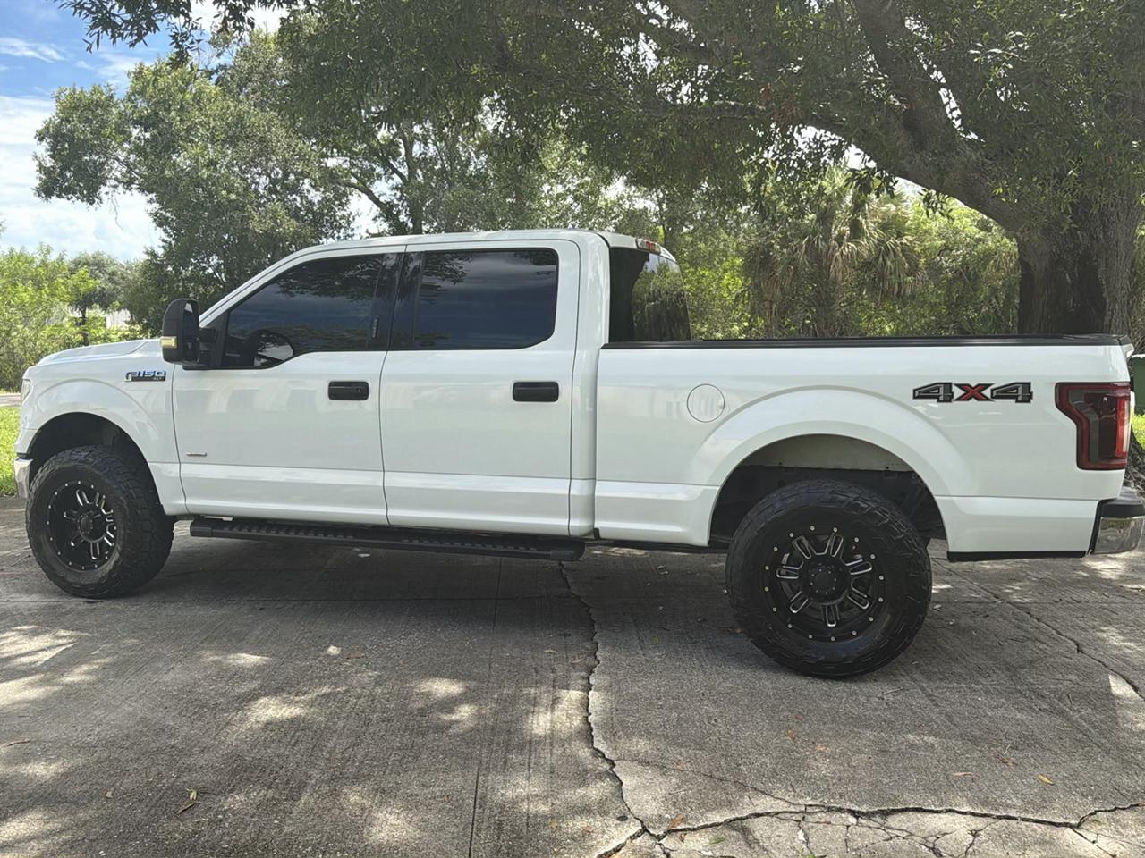 Ford F-150 4WD SuperCrew 145" XLT 2016