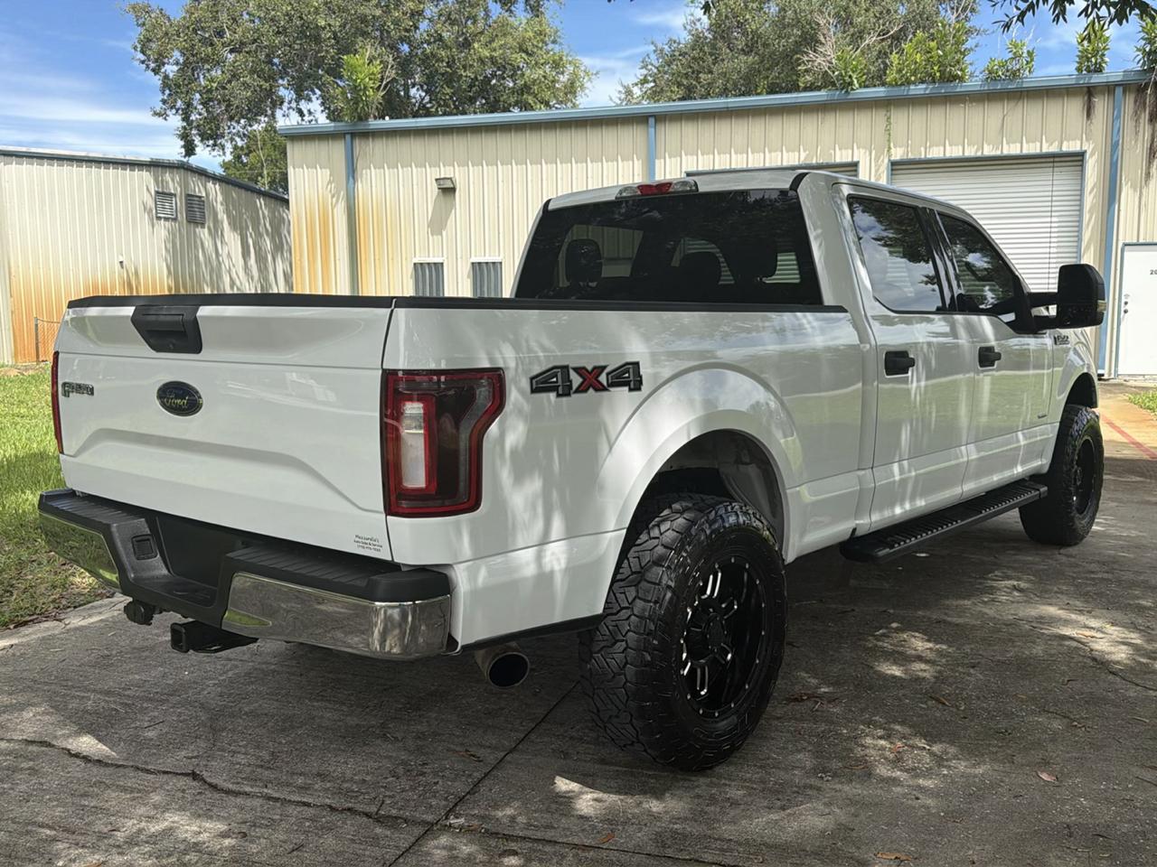 Ford F-150 4WD SuperCrew 145" XLT 2016