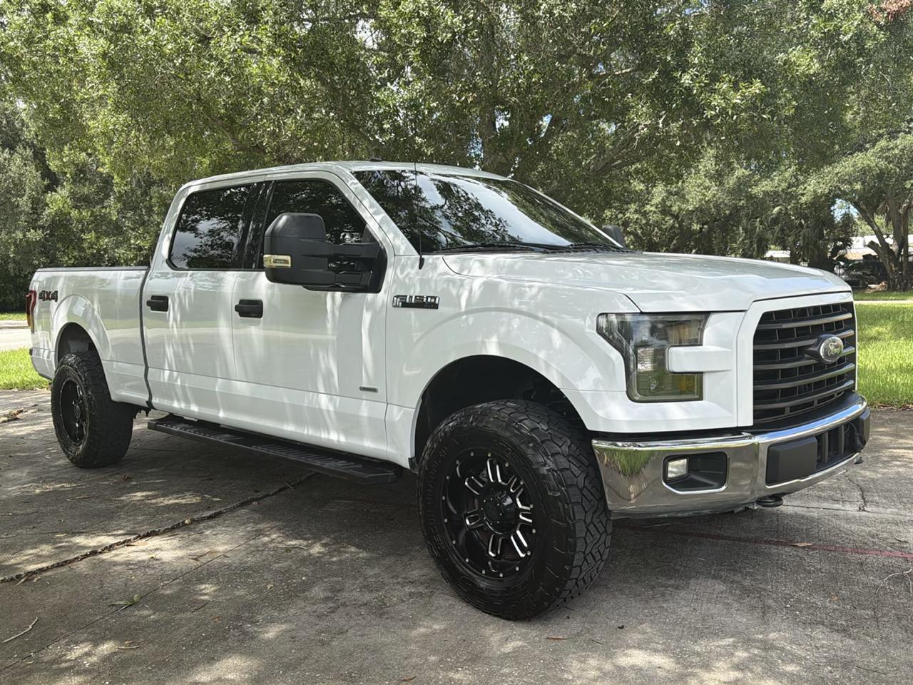 Ford F-150 4WD SuperCrew 145" XLT 2016