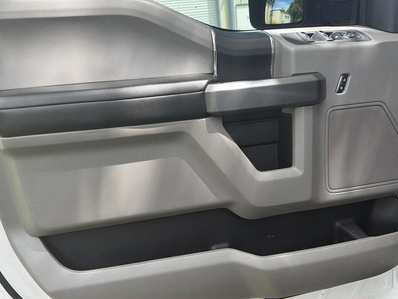 Ford F-150 4WD SuperCrew 145" XLT 2016