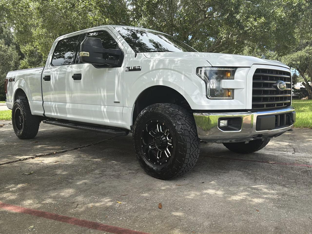 Ford F-150 4WD SuperCrew 145" XLT 2016