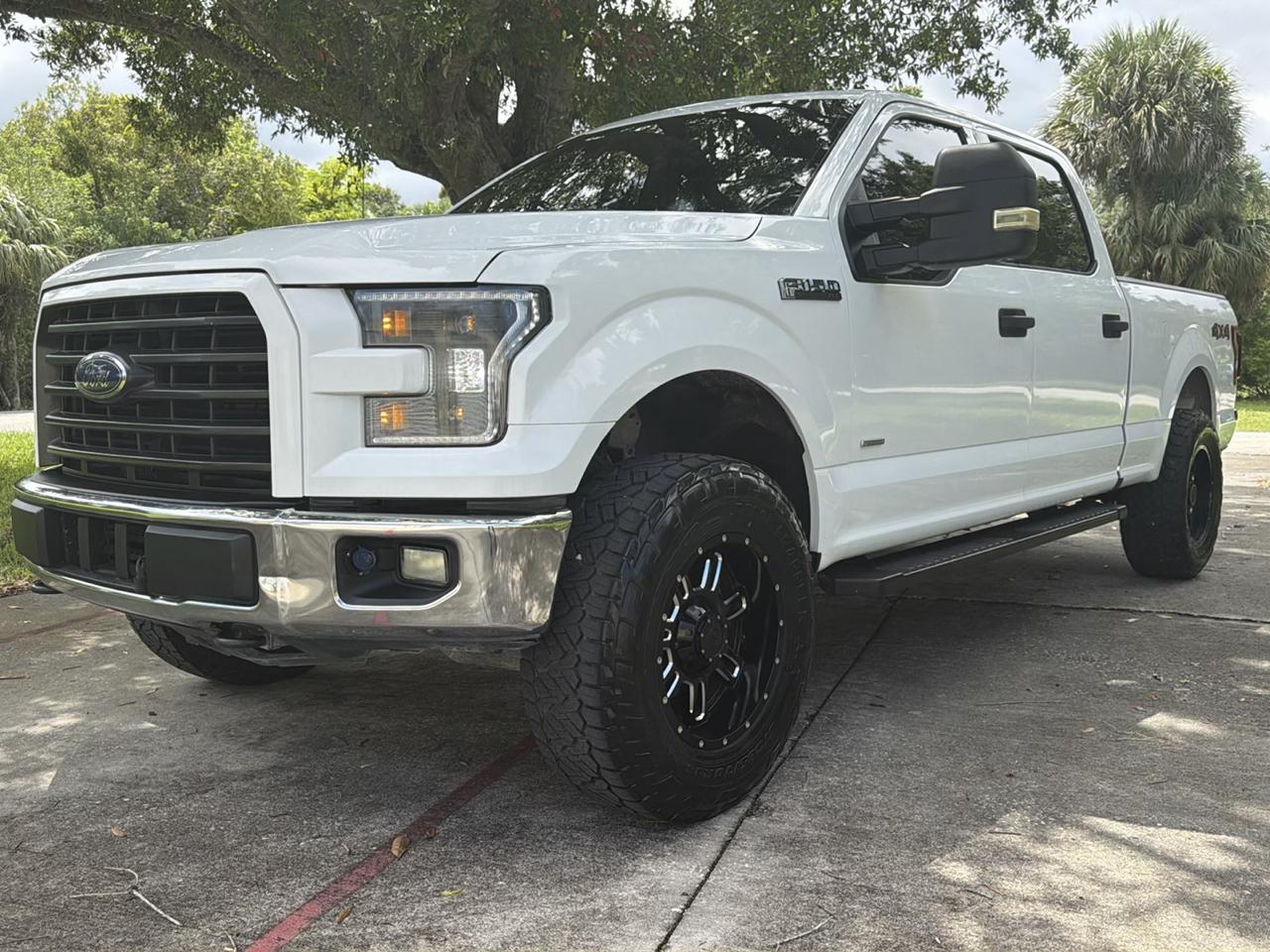 Ford F-150 4WD SuperCrew 145" XLT 2016