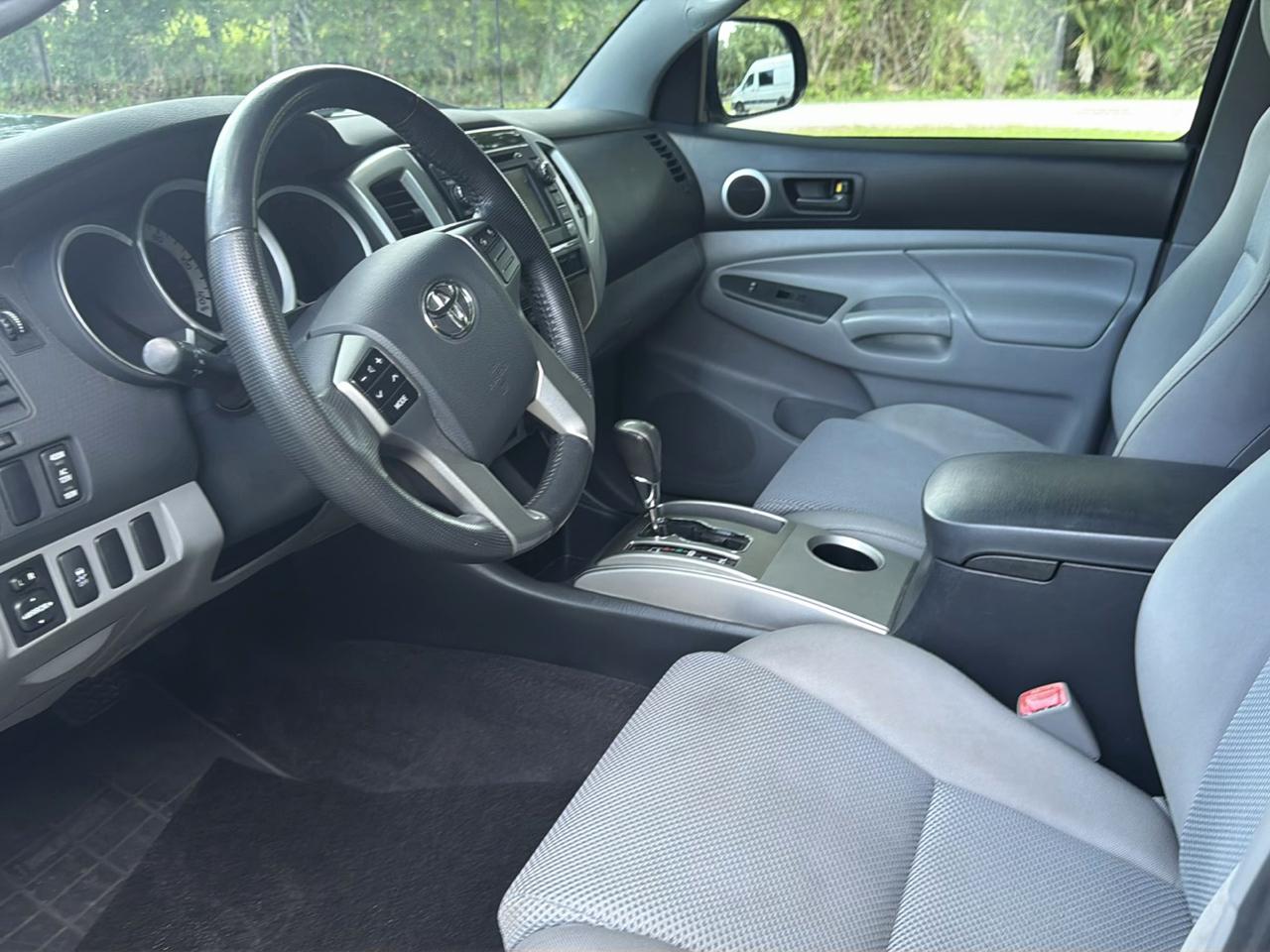 Toyota Tacoma 2WD Double Cab V6 AT PreRunner (Natl) 2013