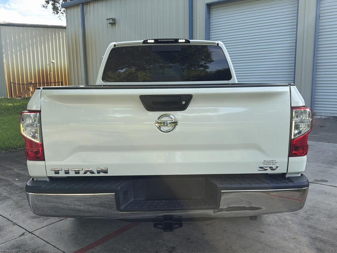 Nissan Titan 4x2 Crew Cab SV 2017