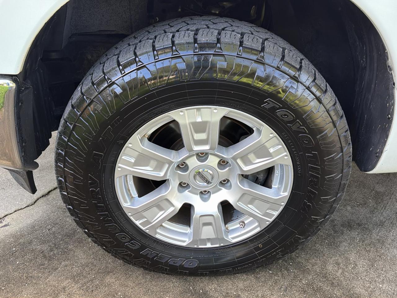 Nissan Titan 4x2 Crew Cab SV 2017