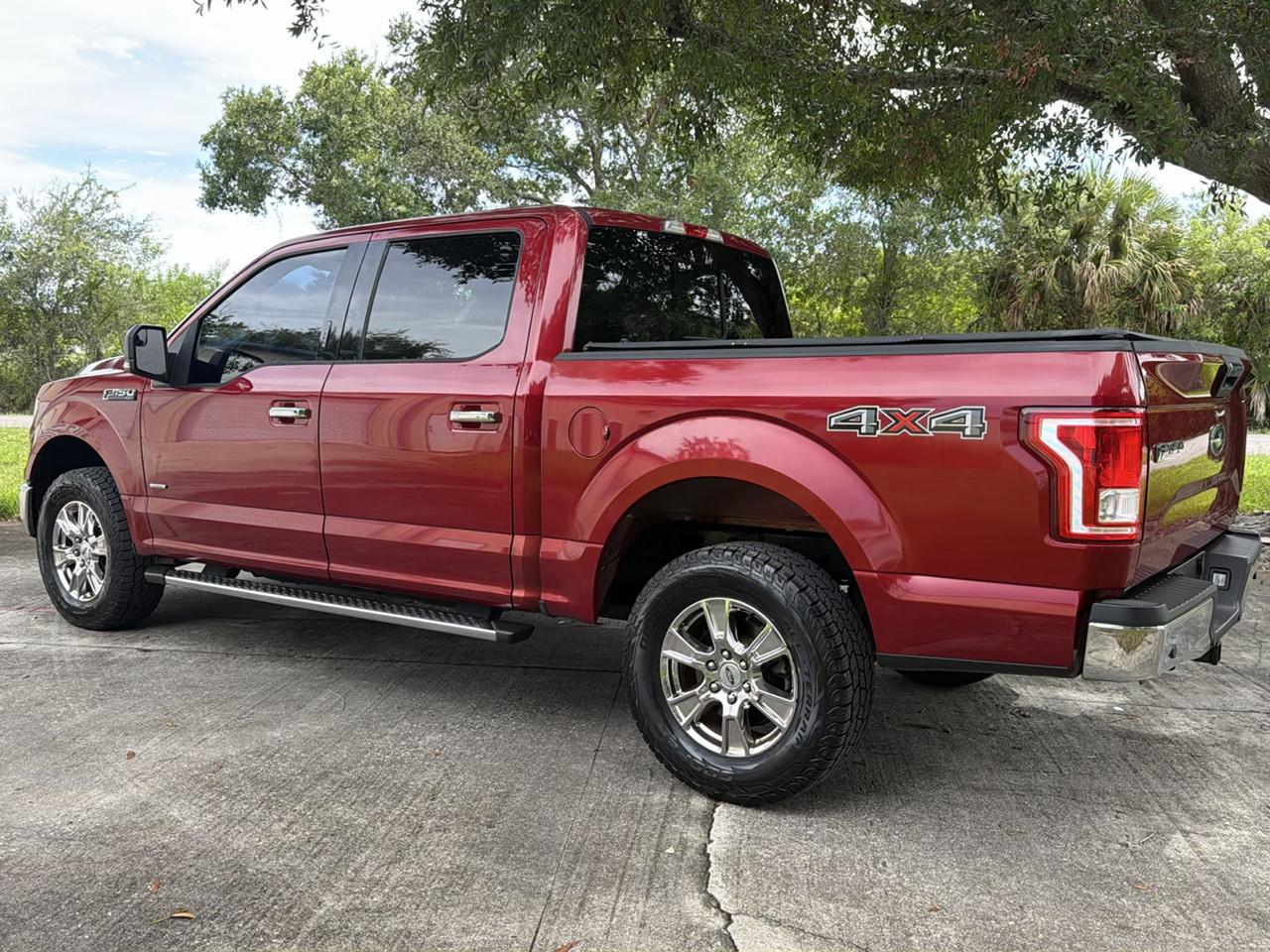 Ford F-150 4WD SuperCrew 145" XLT 2015