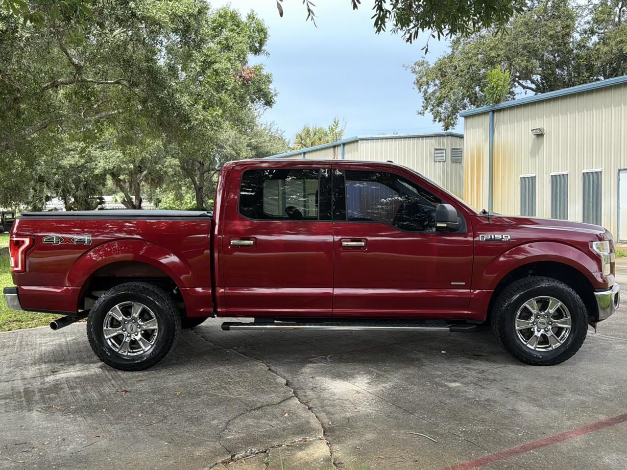 Ford F-150 4WD SuperCrew 145" XLT 2015